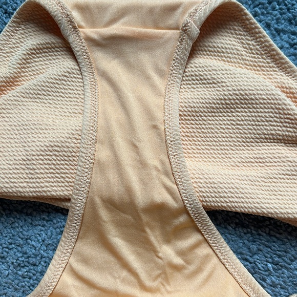 Old navy light orange bikini bottom XL - Picture 4 of 4